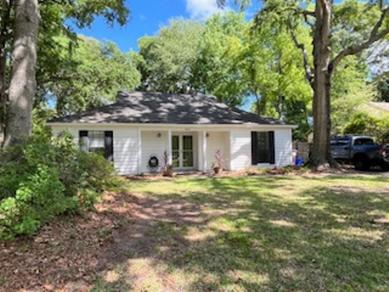 1810 Walsingham Way - Photo 2 of 24