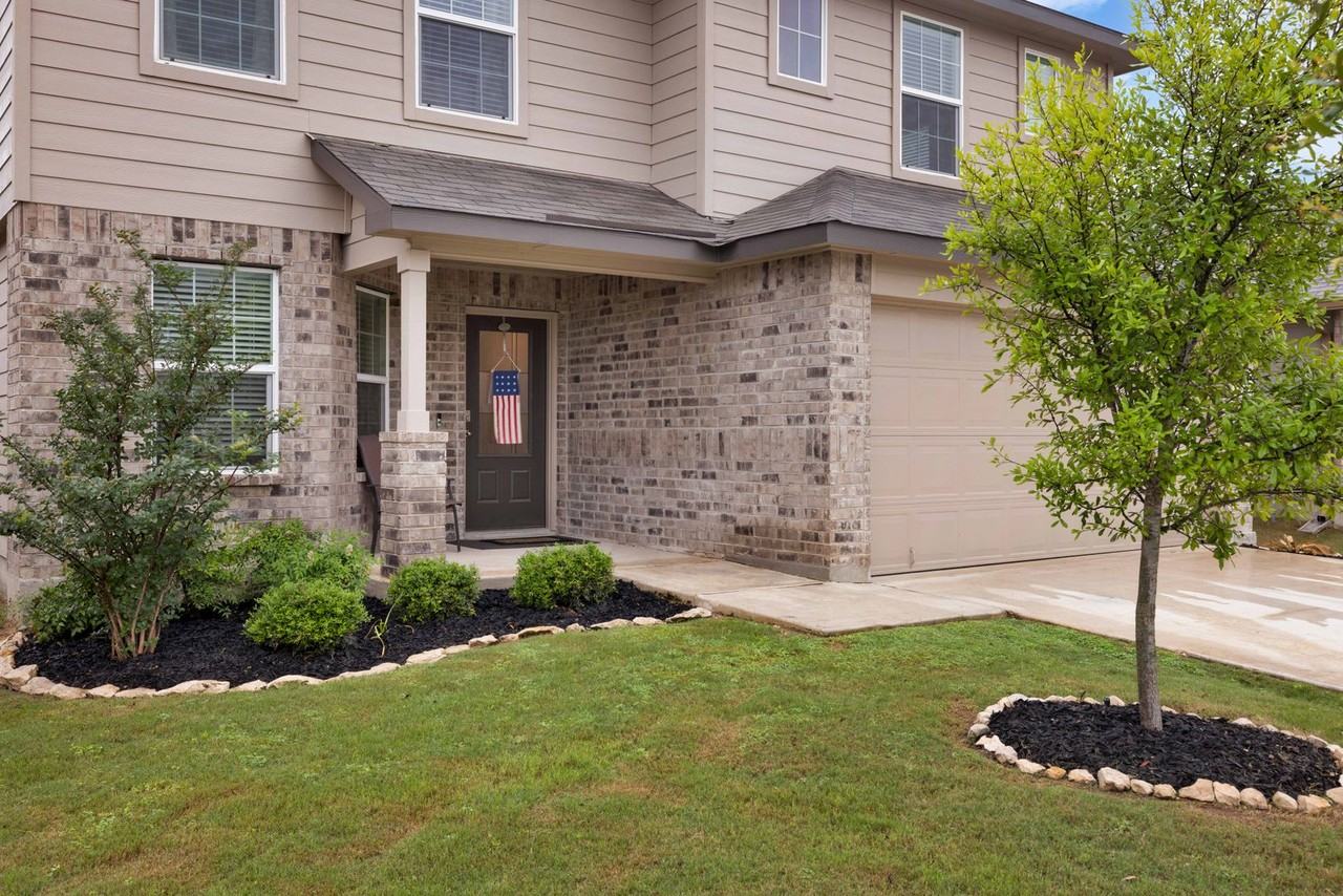 14722 Goldfinch Way - Photo 2 of 26