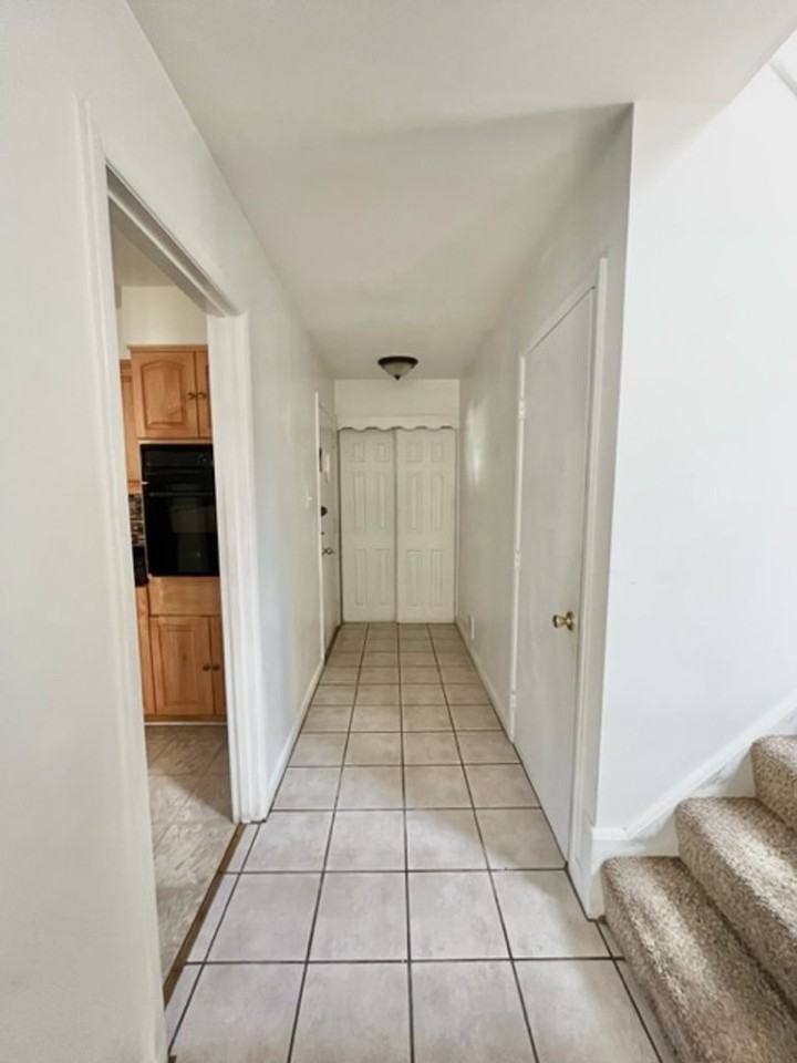 912 Hoyt St - Photo 2 of 45