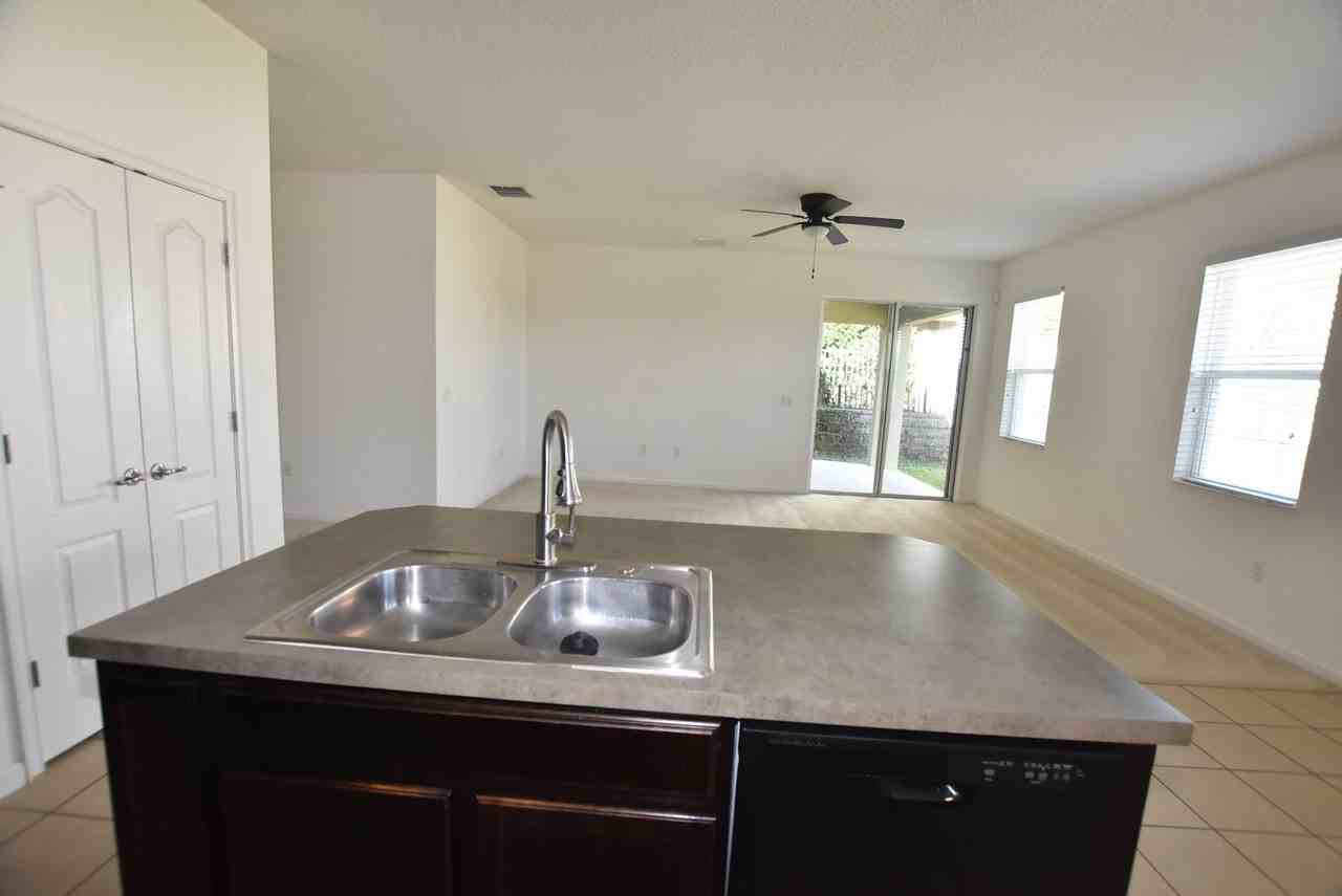 2279 Sabastian St - Photo 4 of 32