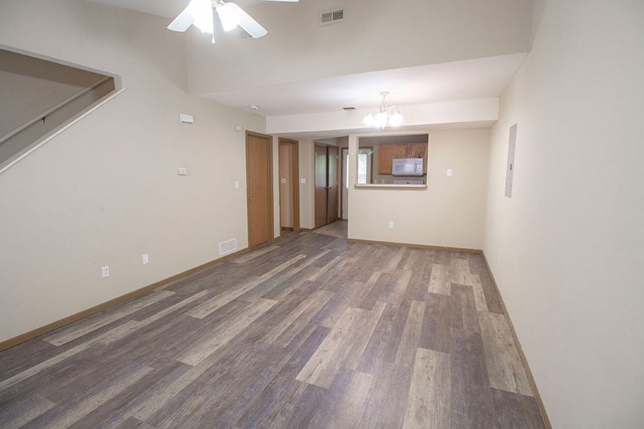 1503 Greensboro Dr - Photo 3 of 23