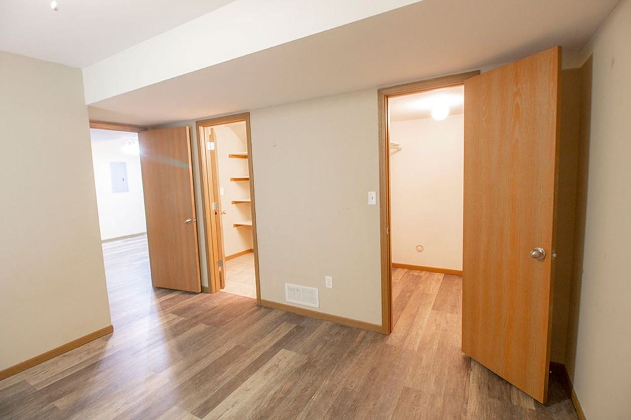 1503 Greensboro Dr - Photo 7 of 23