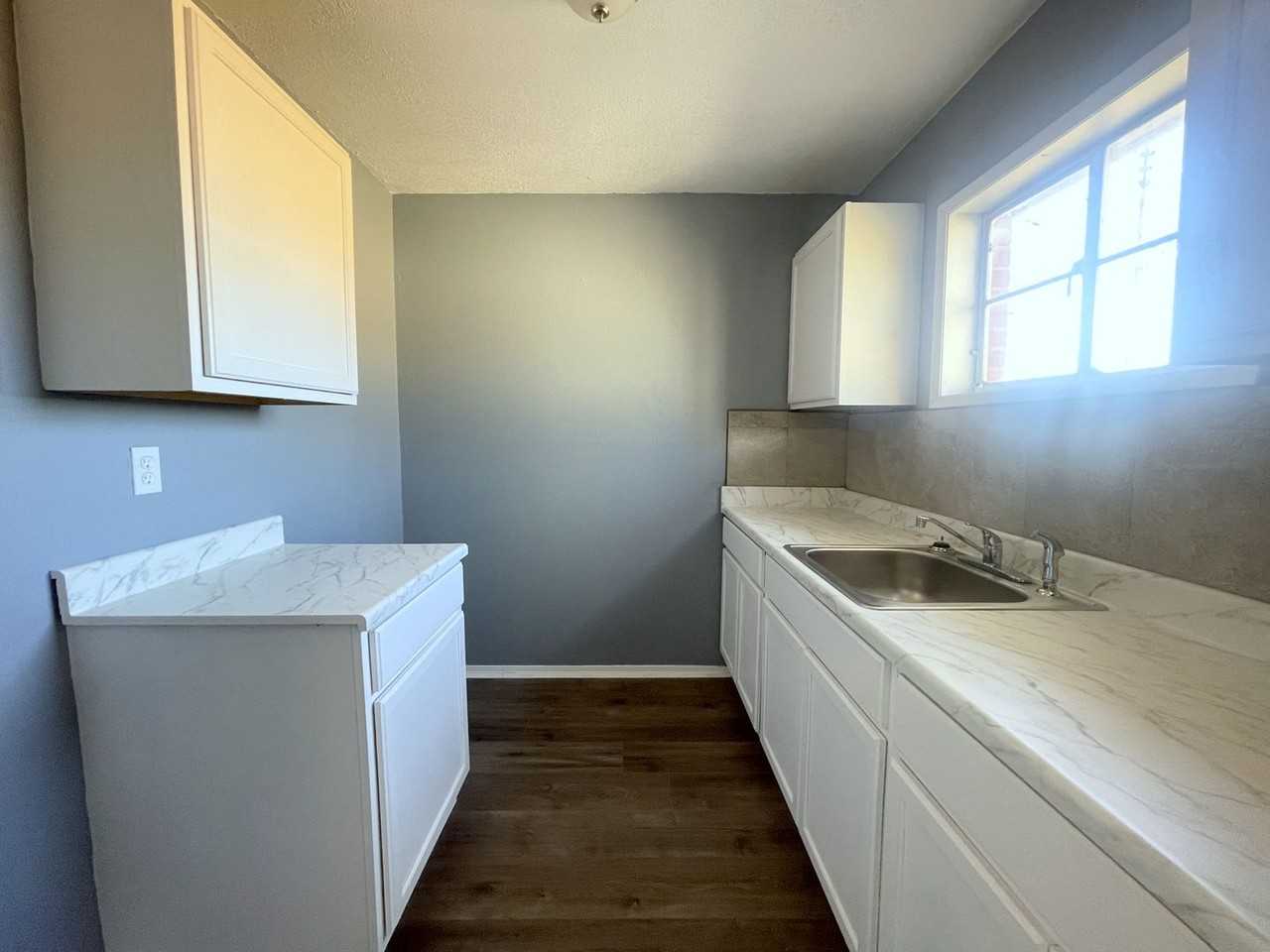 3008 Westhaven Drive - Photo 2 of 10