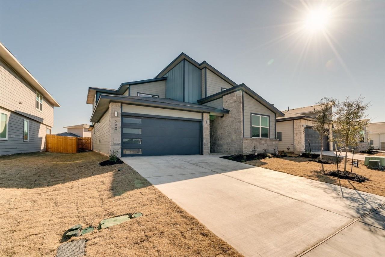 200 Cupreata Ln - Photo 2 of 22