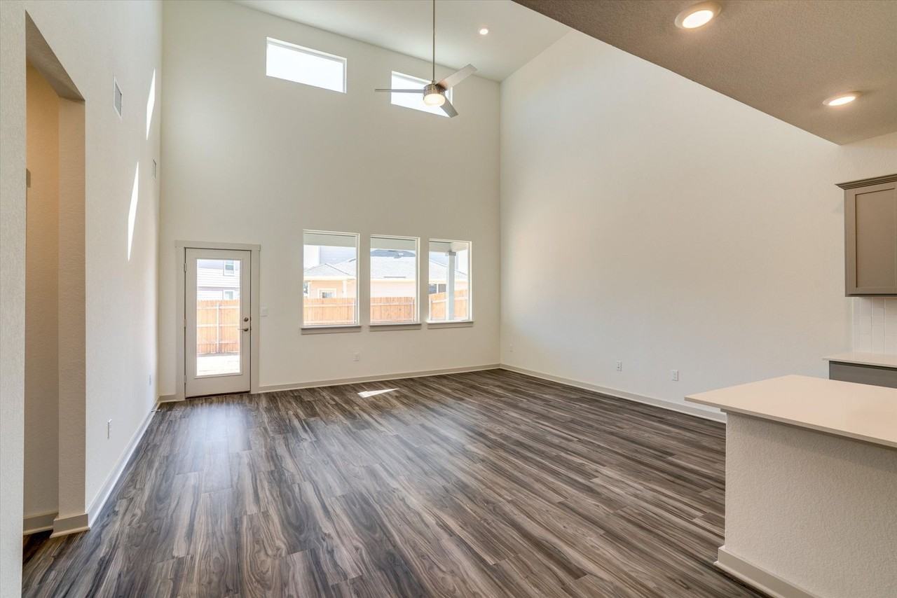 200 Cupreata Ln - Photo 3 of 22