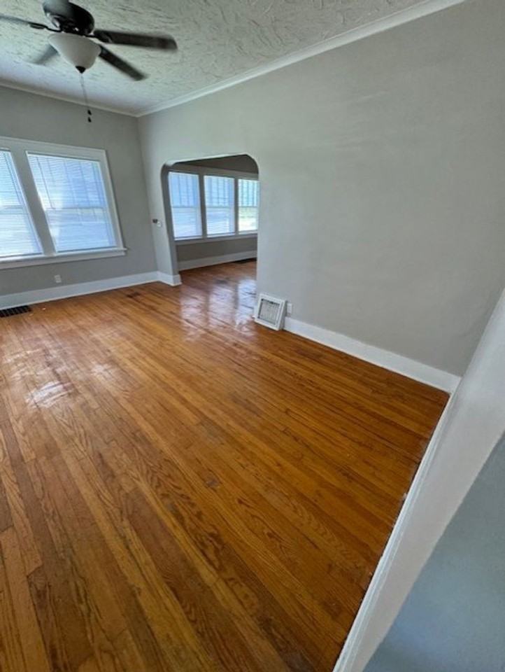 556 20th Ave - Photo 3 of 10