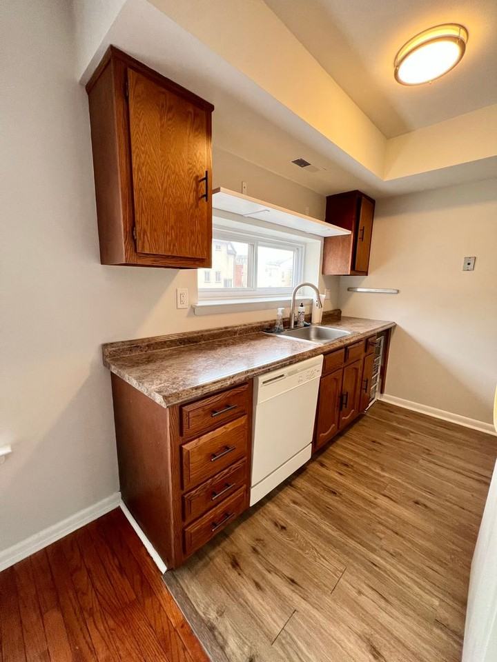 2115 Arch St #B - Photo 6 of 24