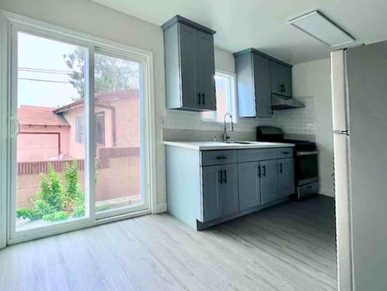 Locke El Sereno - Photo 3 of 13