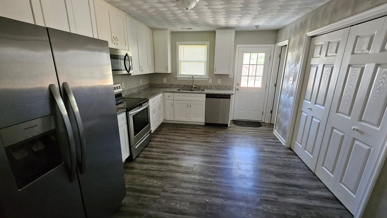 3332 Stilworken Dr - Photo 3 of 17