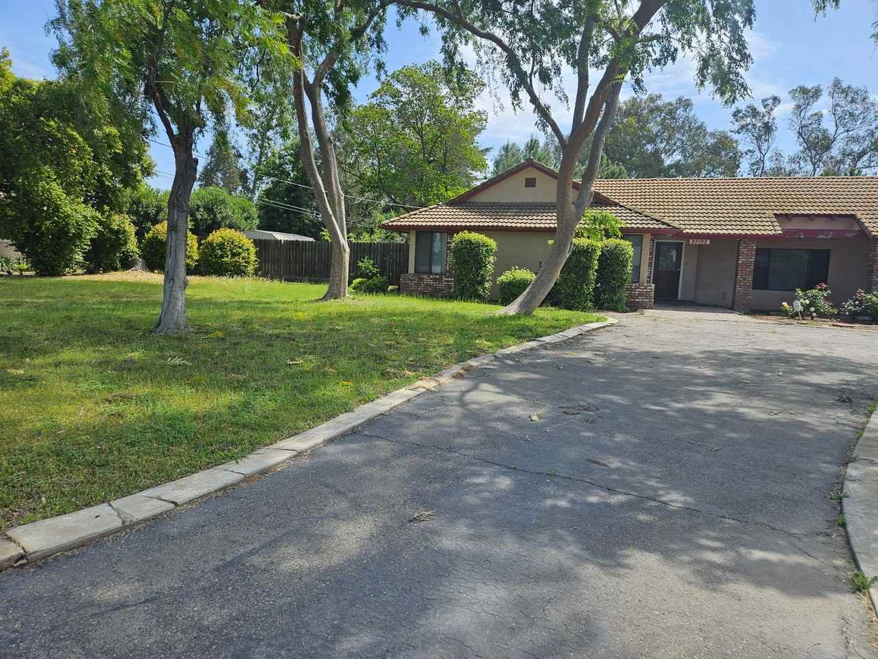 37192 Kensington Dr - Photo 3 of 23