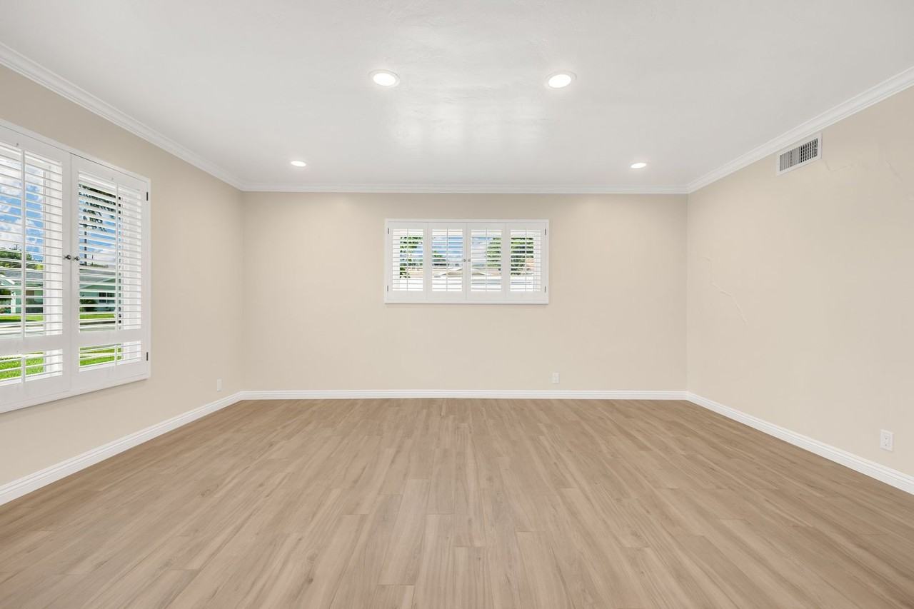 630 N Colfax St - Photo 7 of 25