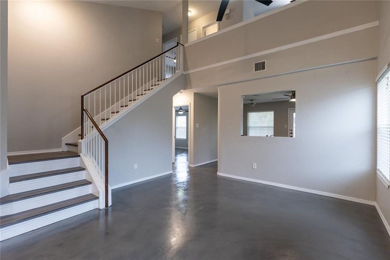 1701 Golden Sunrise Ln - Photo 4 of 25