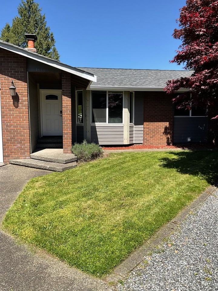 10705 62nd Ave E - Photo 2 of 19