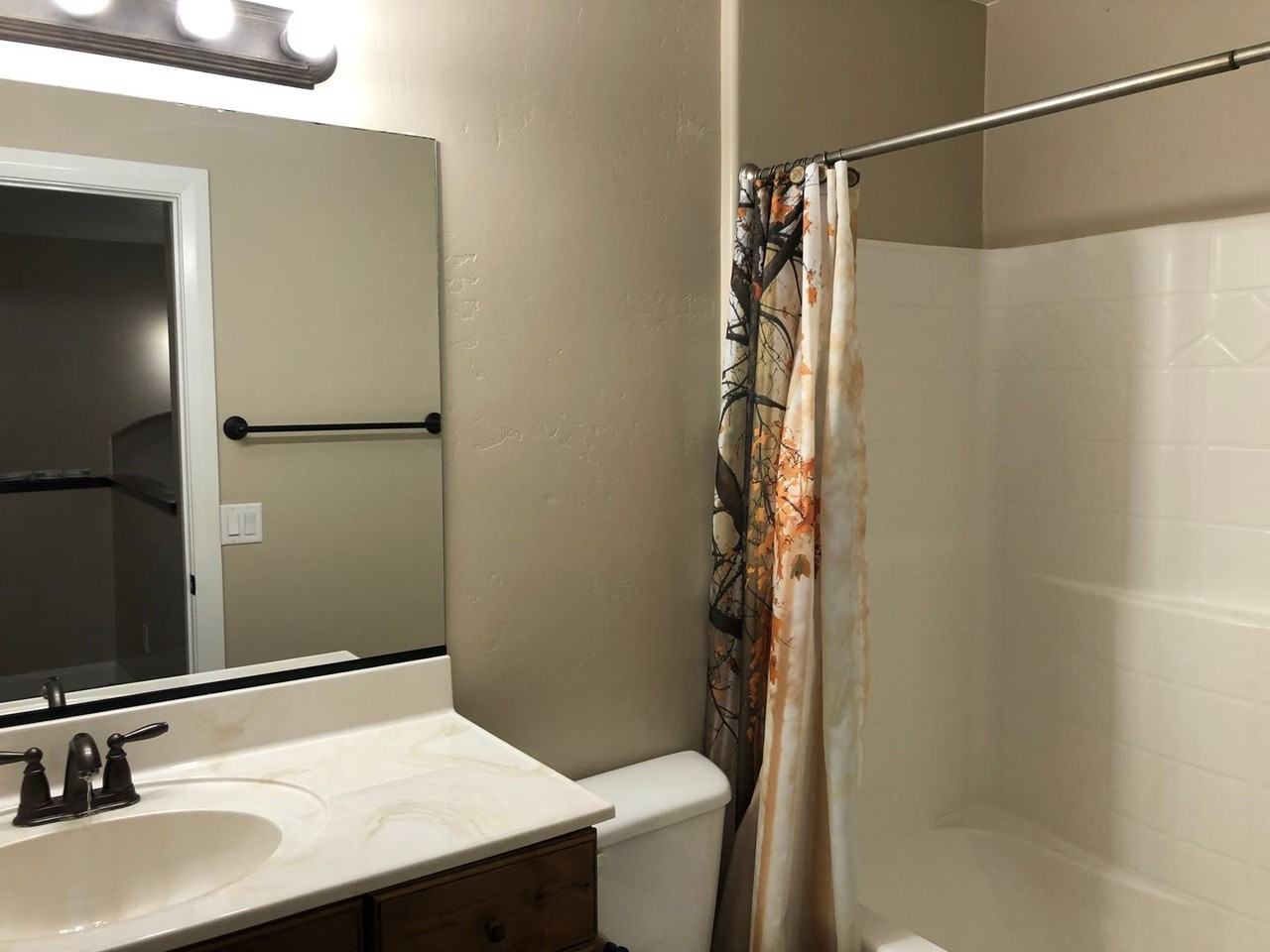 Mst Bedroom in 3 bed town home - Photo 2 of 14