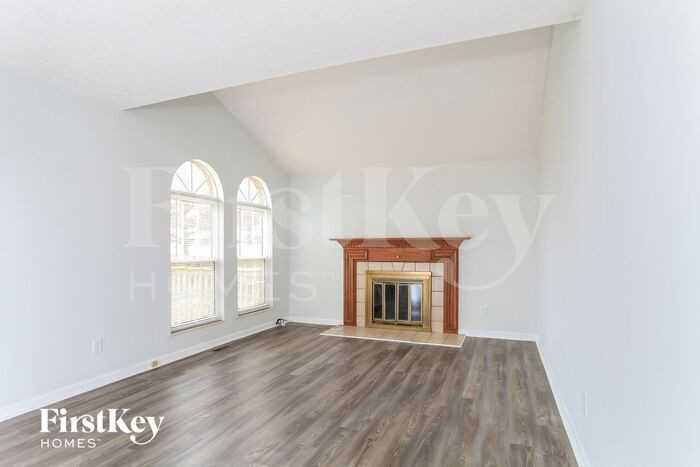 3359 Woodside Dr - Photo 3 of 15