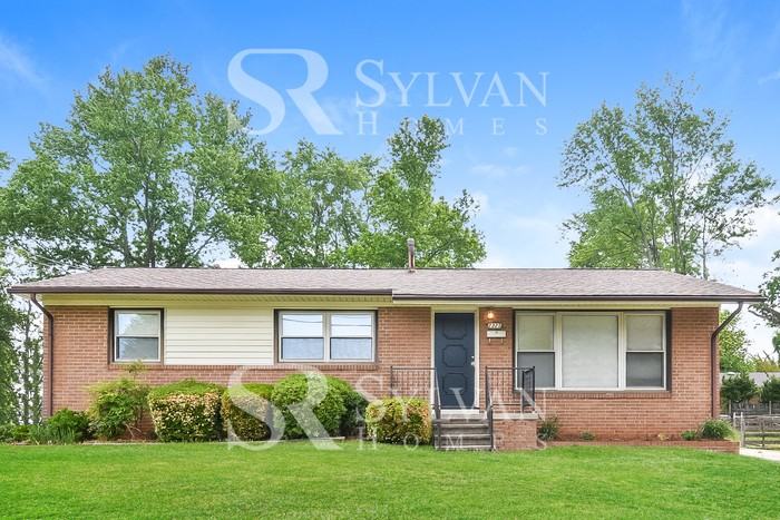 2325 Atlanta St - Photo 2 of 16