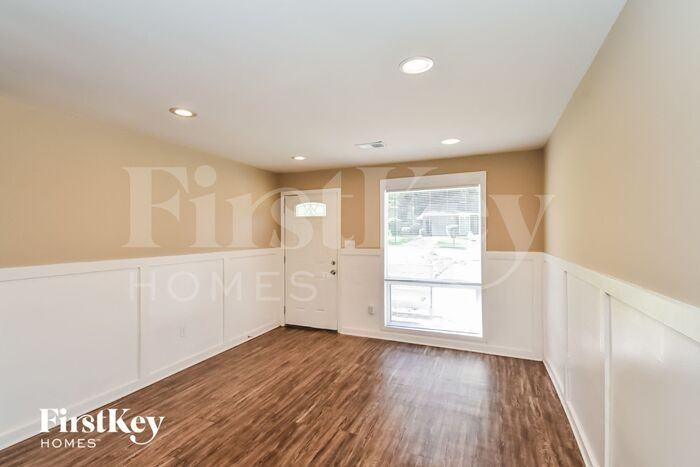 2631 Santa Barbara Dr Nw - Photo 3 of 15