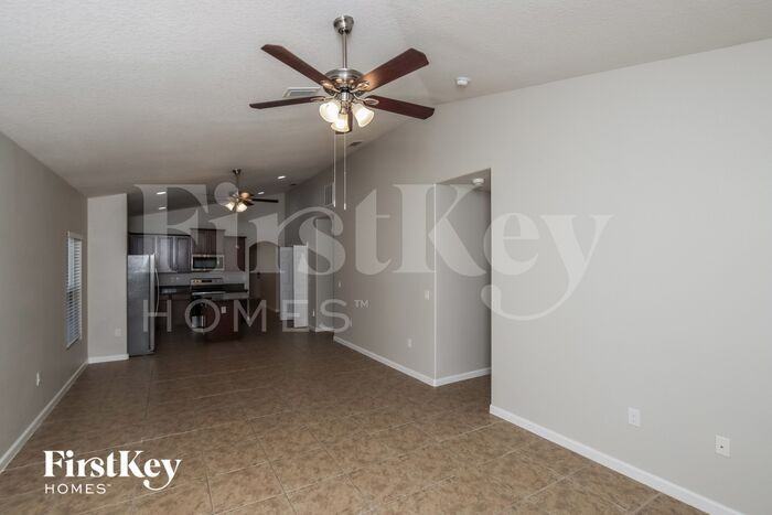 1040 Cayman Dr - Photo 3 of 15