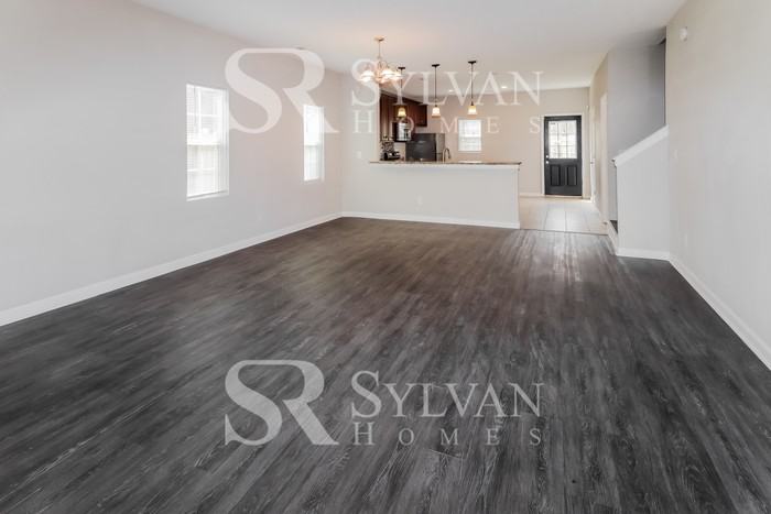 103 Charlotte Ave - Photo 2 of 15