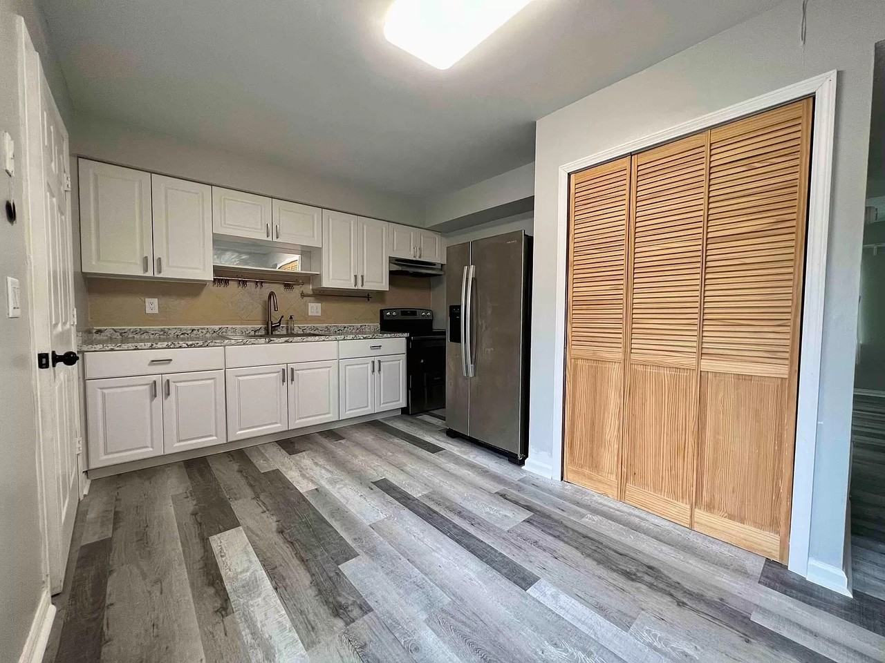 2927 Bridgewalk St - Photo 2 of 12