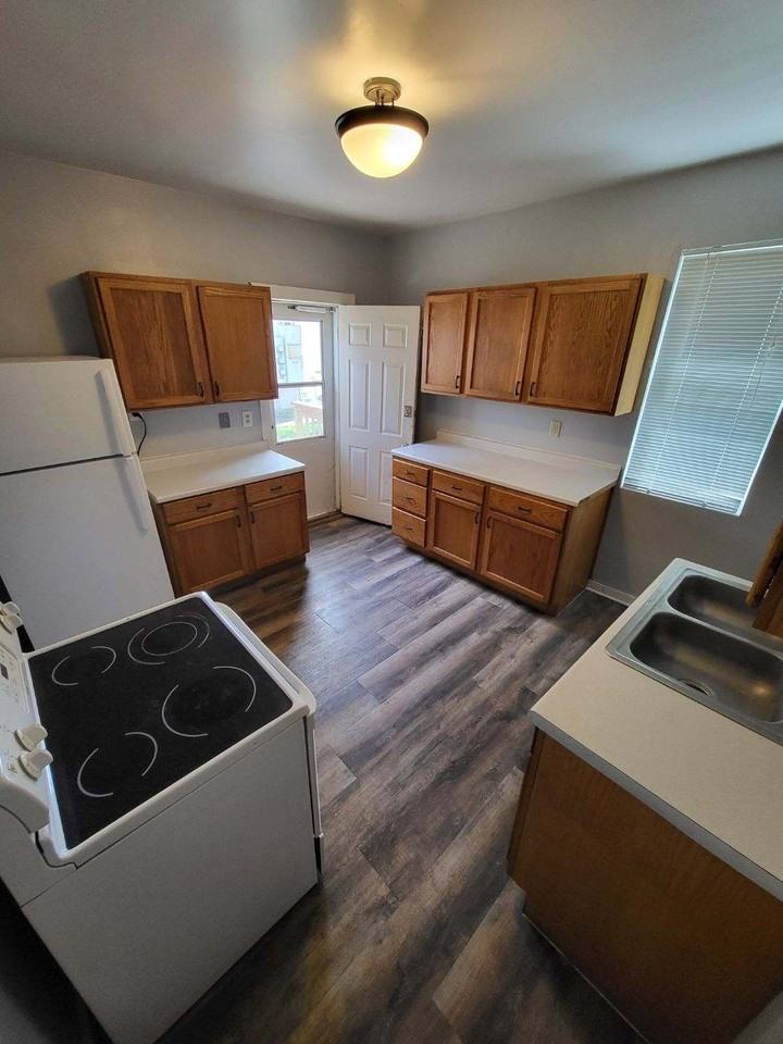 329 Belgrade Ave #1 - Photo 5 of 7