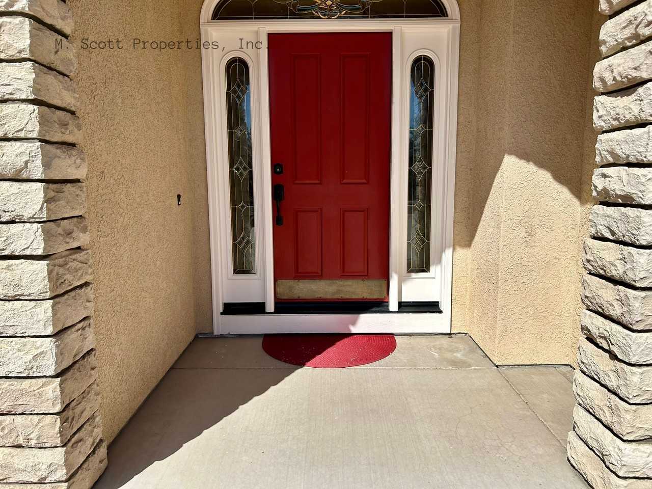 1177 Woodford Ln #NA - Photo 2 of 19