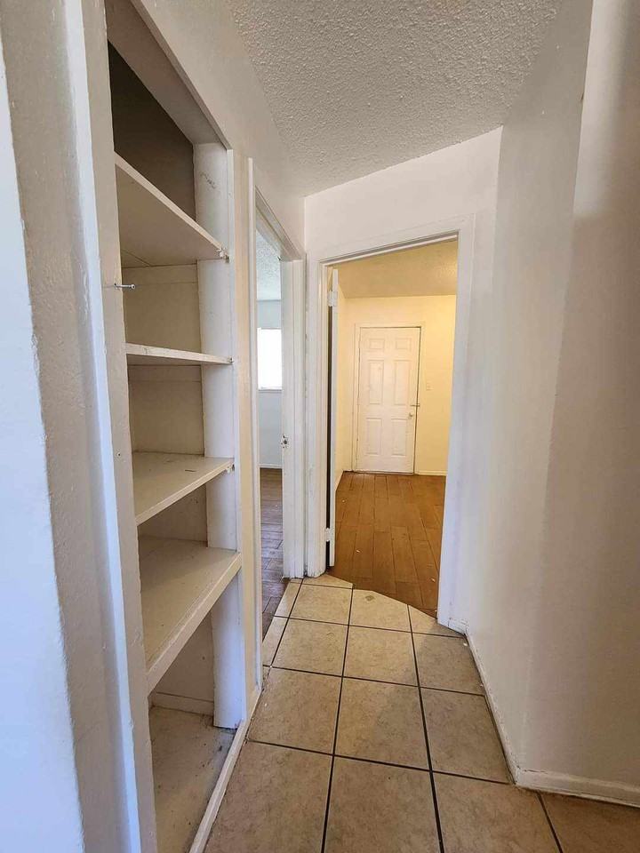 6700 Ne 12th Ave Unit 1 #NA - Photo 2 of 4