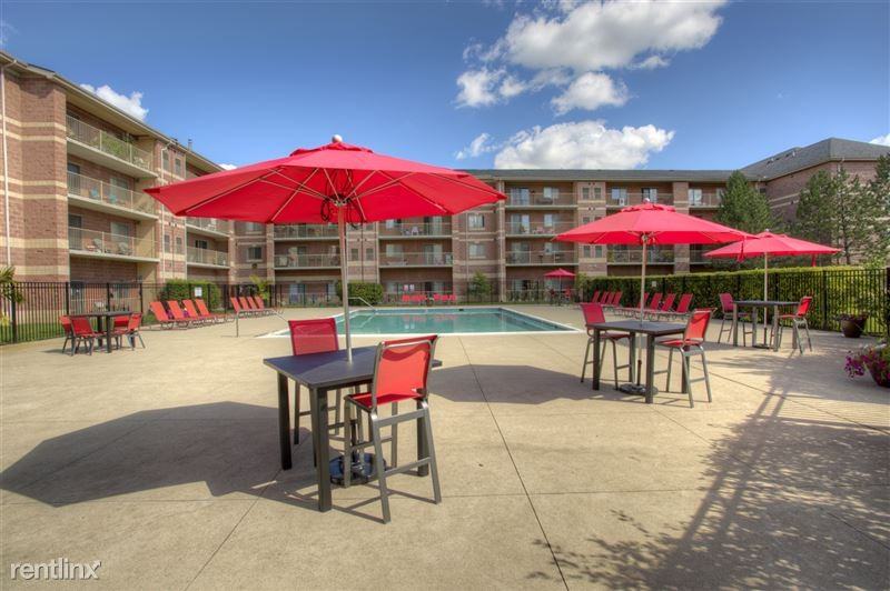 300 Eagle Pond Dr - Photo 2 of 4