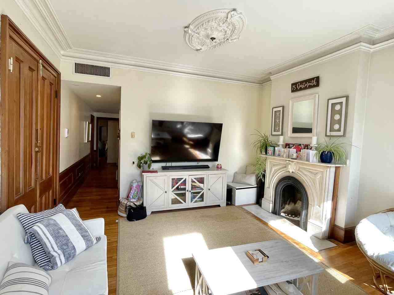 75 Dartmouth St #1A - Photo 4 of 24