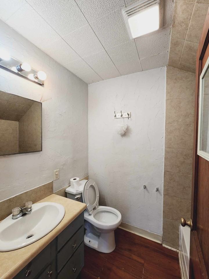 265 Stevens St W #2 - Photo 3 of 15