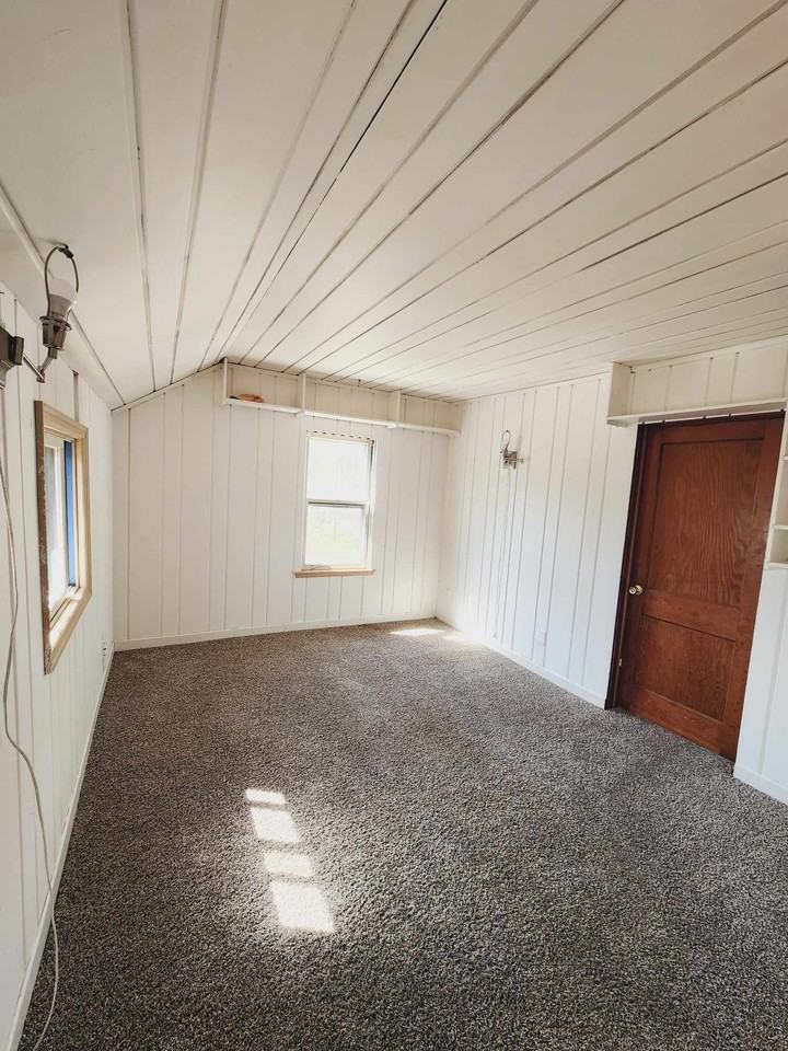 265 Stevens St W #2 - Photo 4 of 15