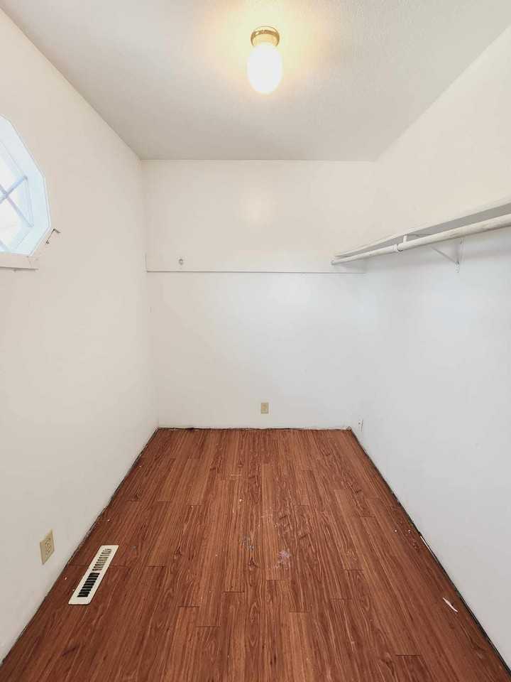 265 Stevens St W #2 - Photo 6 of 15