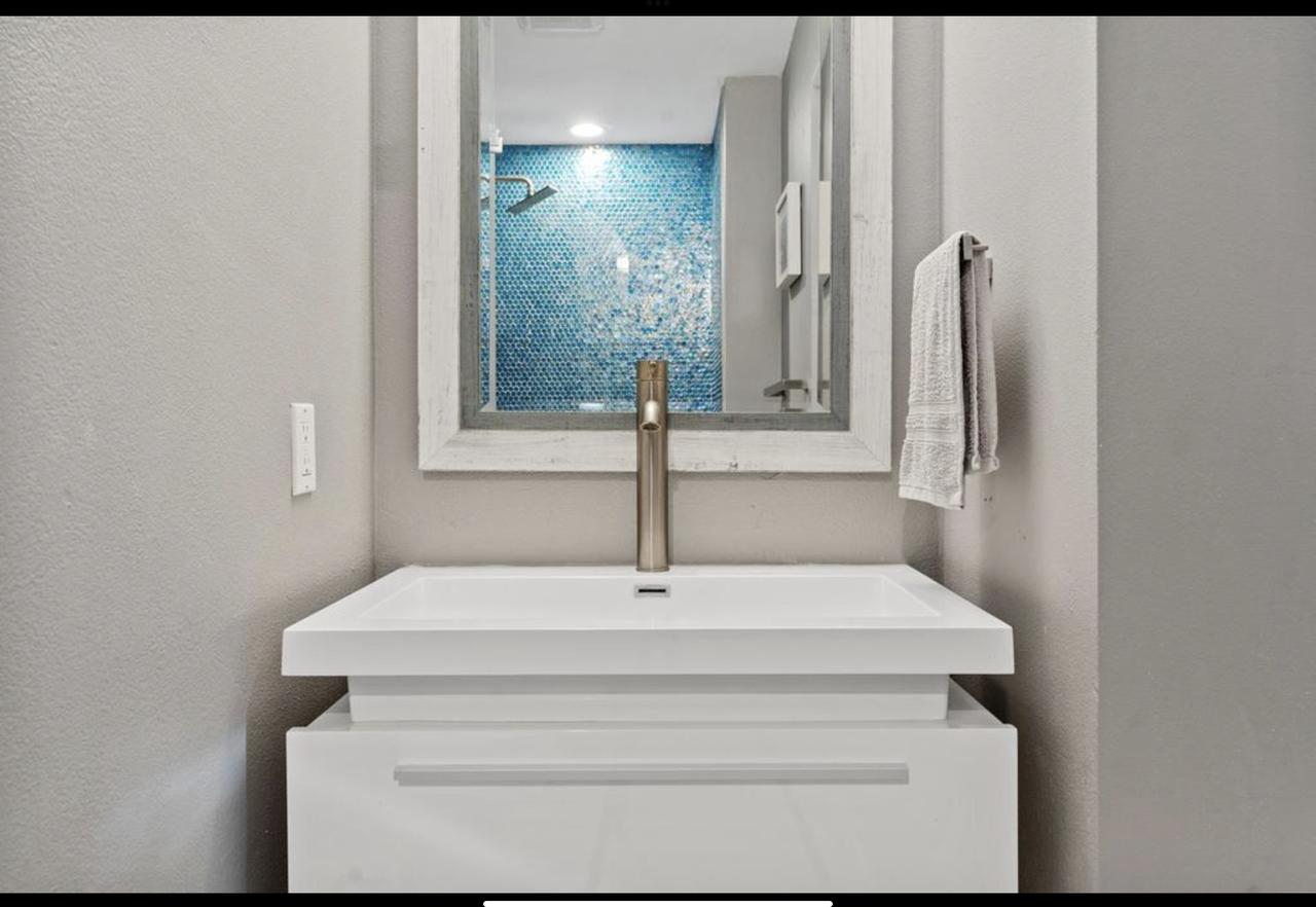 237 Sea Forest Ct - Photo 5 of 21