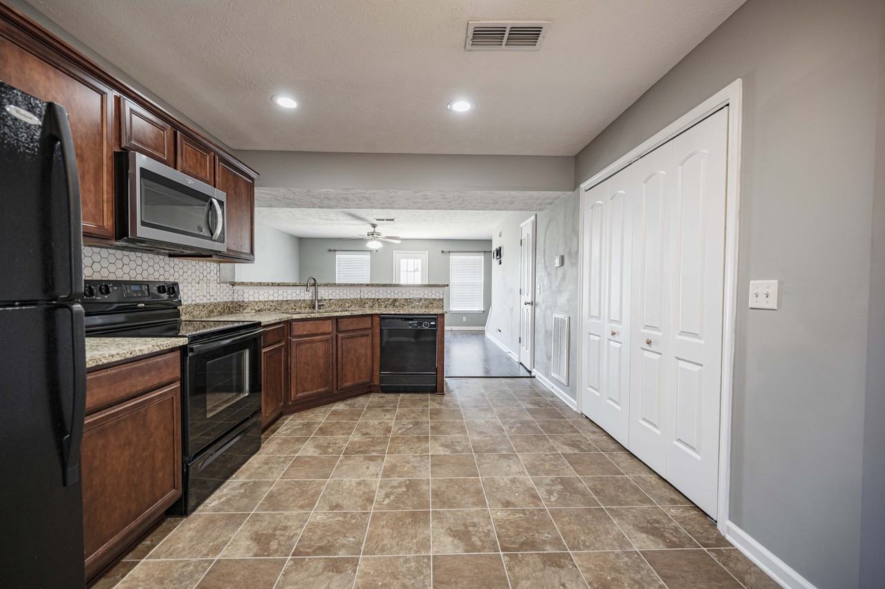 Victory Gallop Ln #2127 - Photo 7 of 24