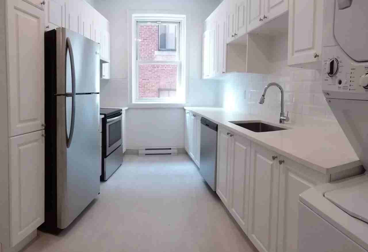 5235 Chemin de la Côte Saint Luc #15