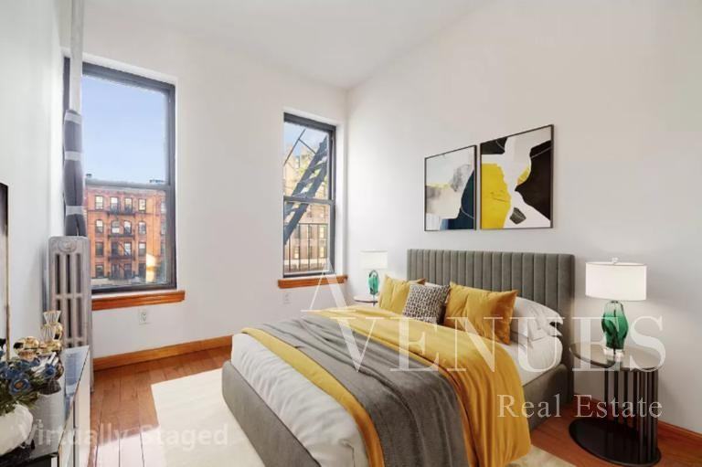 E 14th St #9T - Photo 3 of 6