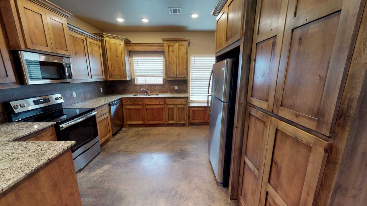 11201 Ne Marigold Ln #1 - Photo 5 of 30