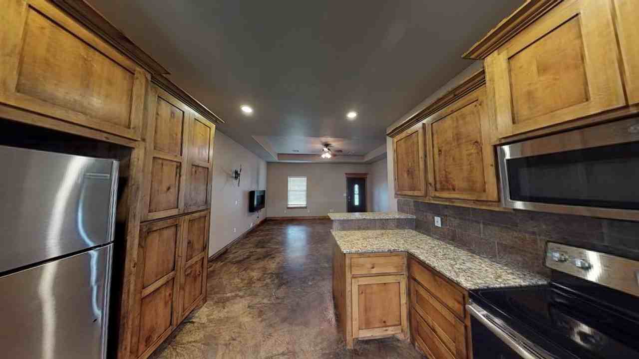 11201 Ne Marigold Ln #1 - Photo 6 of 30