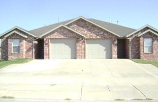 featured image of 935 Kensington Dr #935
