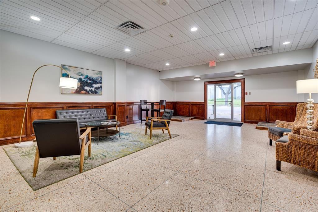 1800 Lavaca St #107 - Photo 2 of 11