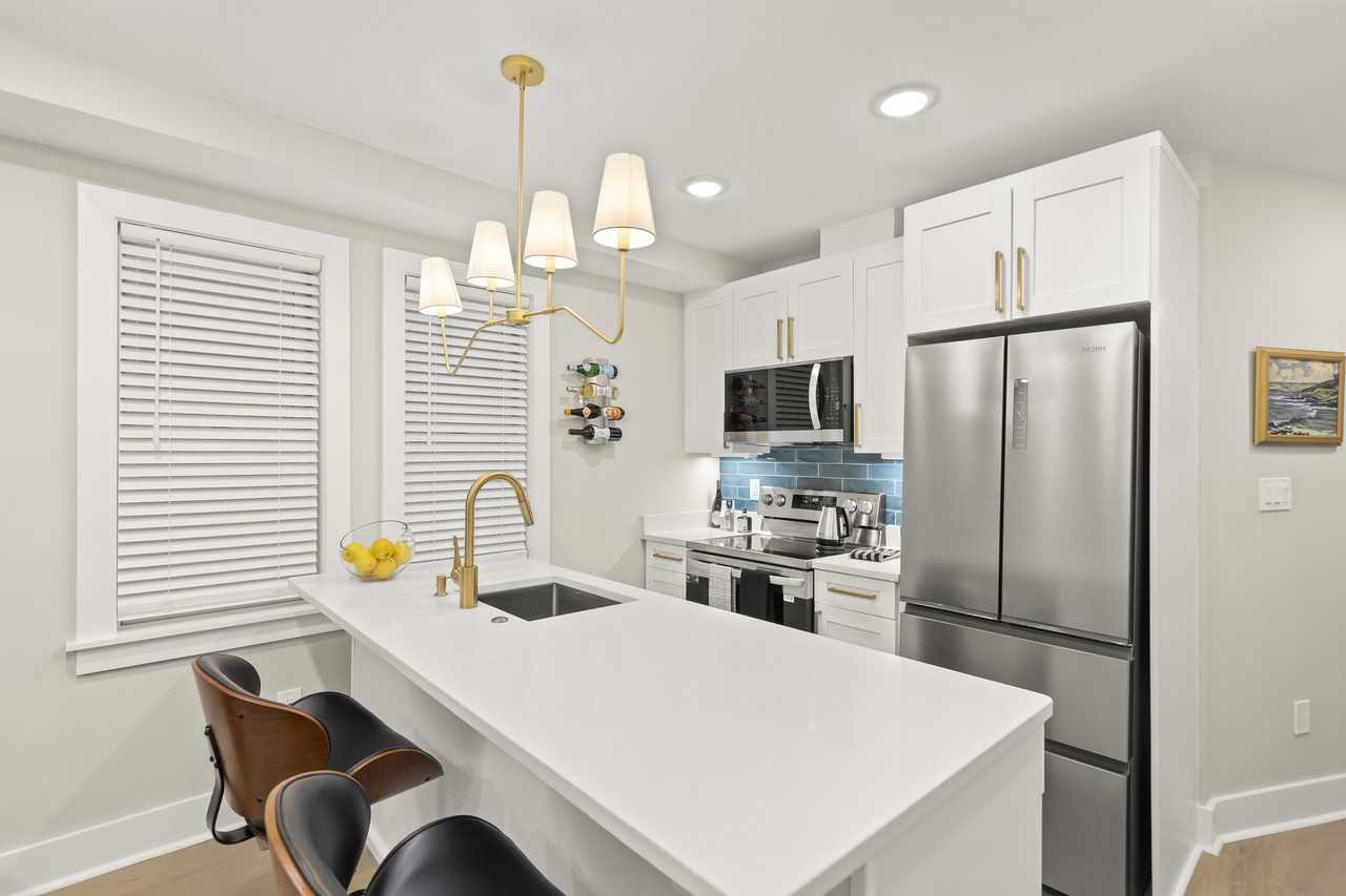 125 S Braddock St #102 - Photo 3 of 20