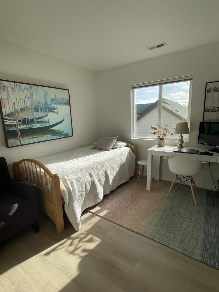 1635 Hamlet Ln #1 - Photo 7 of 35