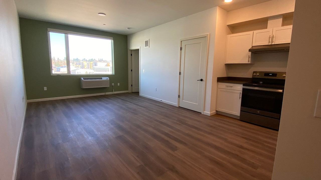 Market Flats Apartment Building - Photo 5 of 12