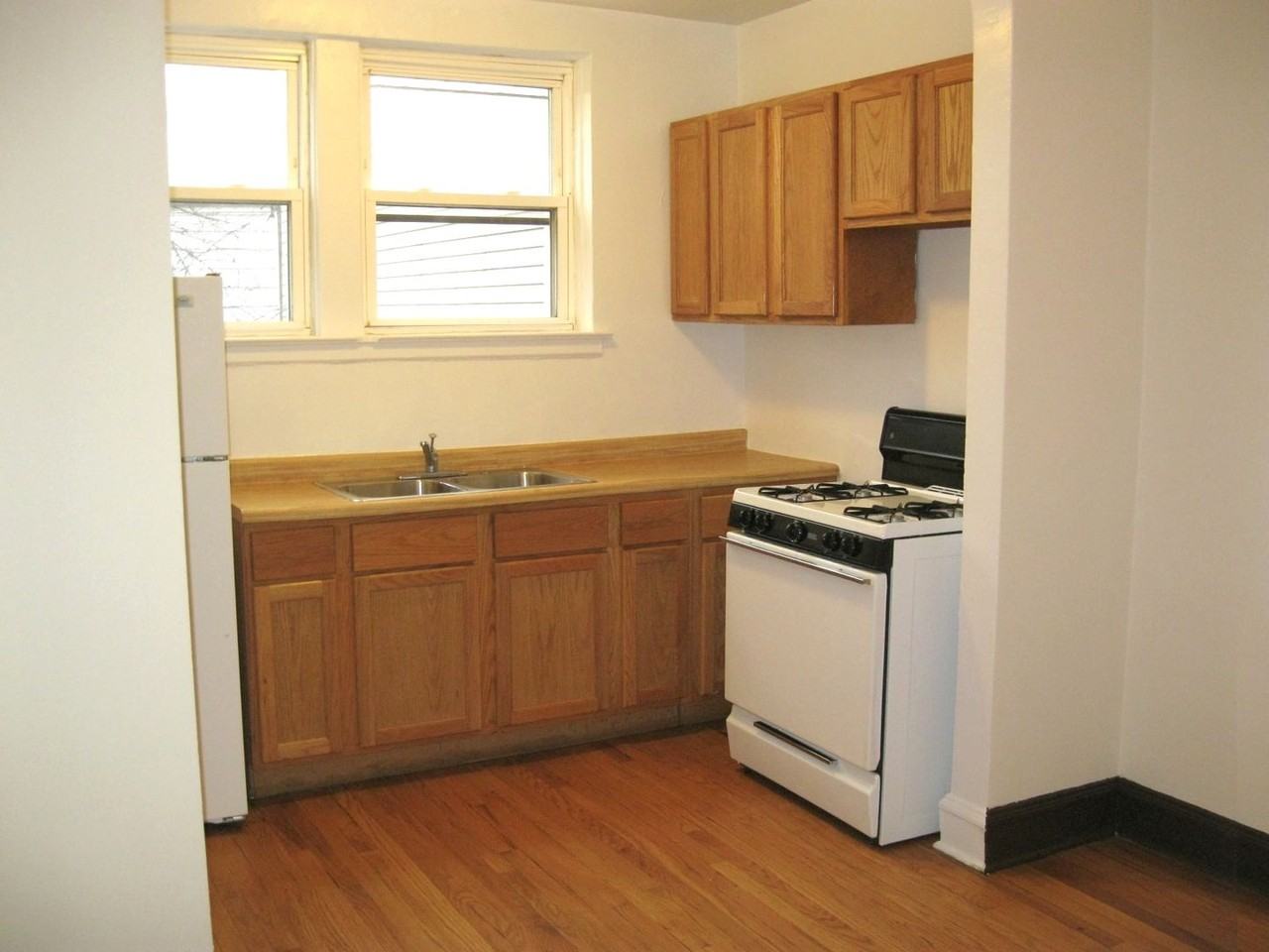 2944 Albany LLC - Photo 4 of 10