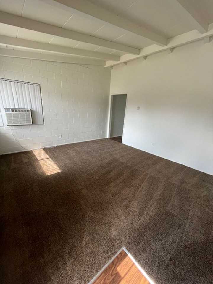 GRE199 (1) - Photo 2 of 10