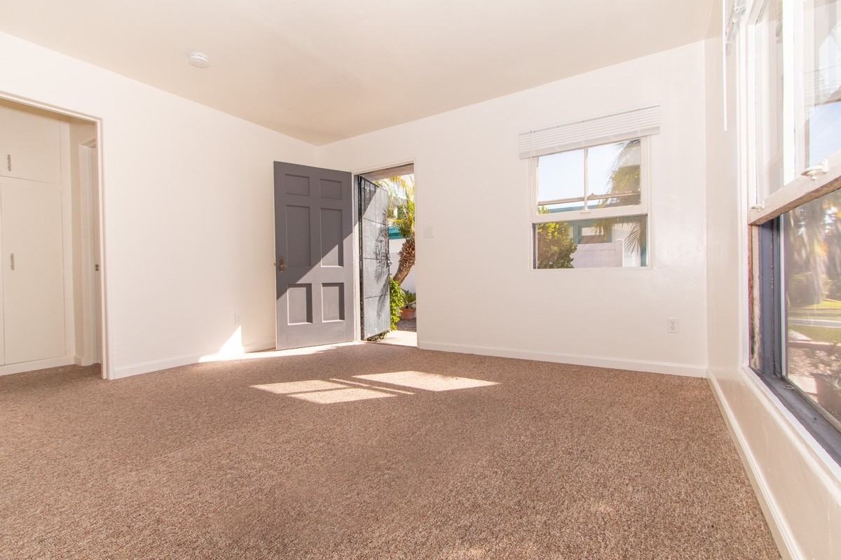 826 Diamond St - Photo 5 of 15