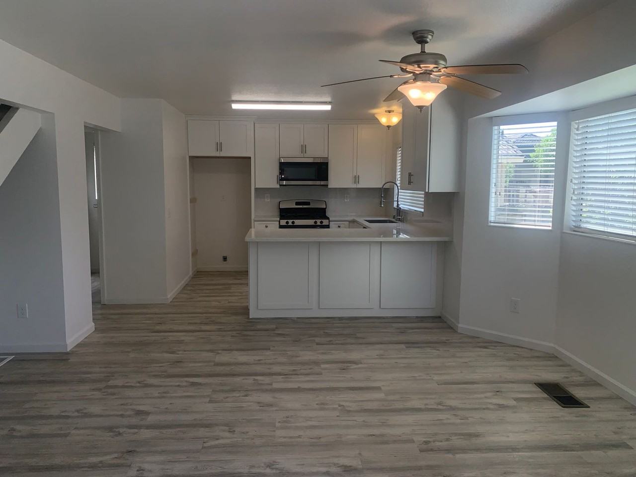 2618 Valley Oak Way - Photo 4 of 23
