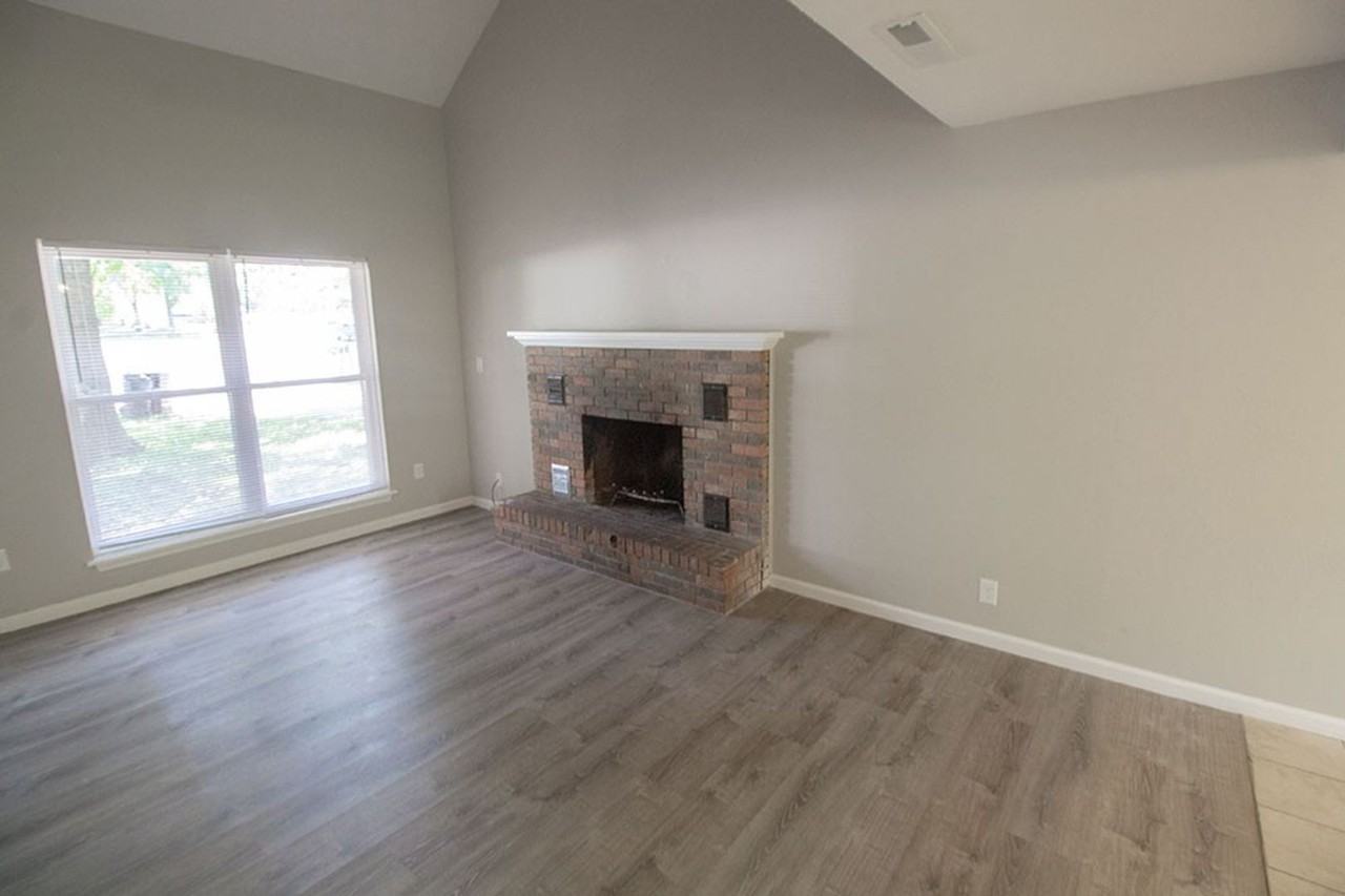 1343 S Roseta Ave - Photo 5 of 32