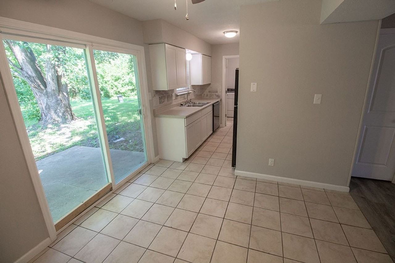 1343 S Roseta Ave - Photo 7 of 32