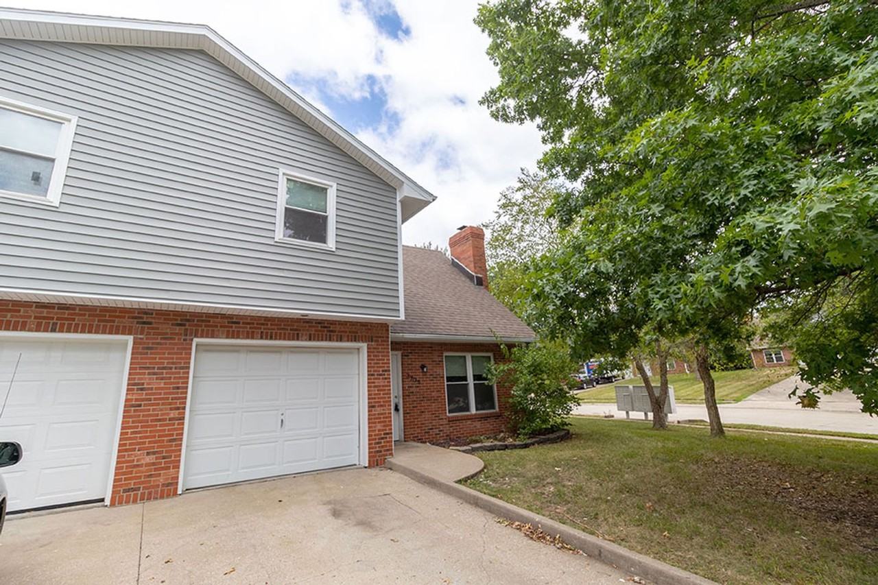 3705 Hermitage Rd - Photo 2 of 32